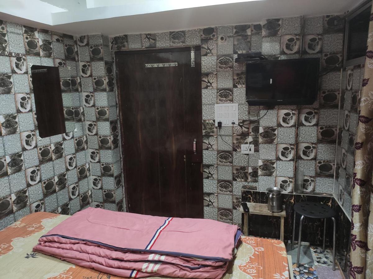 Budget Hotel Патна Екстериор снимка