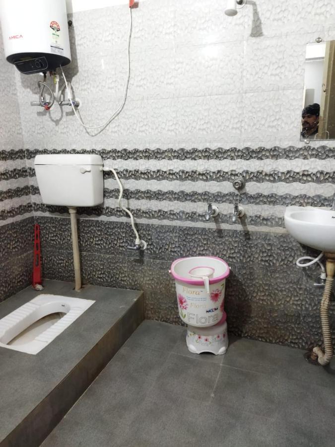 Budget Hotel Патна Екстериор снимка