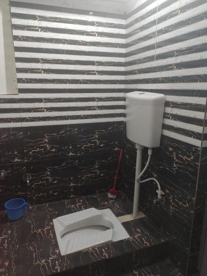 Budget Hotel Патна Екстериор снимка